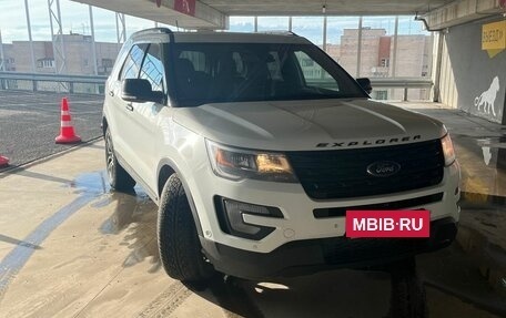 Ford Explorer VI, 2017 год, 2 800 000 рублей, 4 фотография