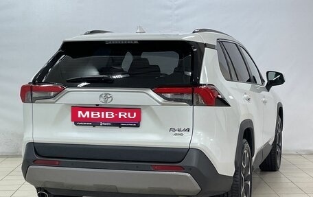 Toyota RAV4, 2021 год, 4 299 000 рублей, 5 фотография