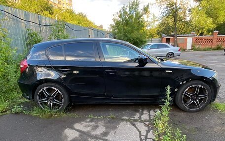 BMW 1 серия, 2011 год, 780 000 рублей, 2 фотография