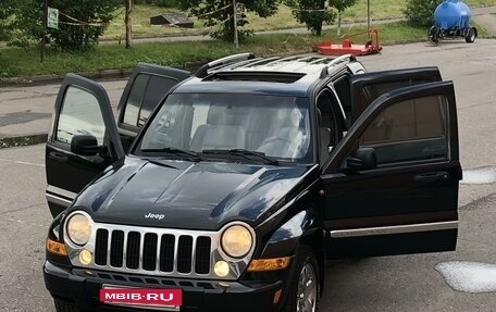 Jeep Cherokee, 2007 год, 890 000 рублей, 37 фотография