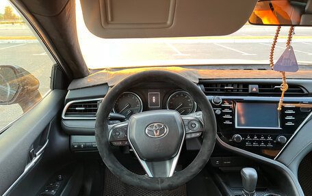 Toyota Camry, 2017 год, 2 290 000 рублей, 20 фотография