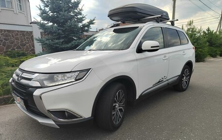 Mitsubishi Outlander III рестайлинг 3, 2015 год, 1 950 000 рублей, 1 фотография