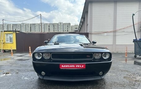 Dodge Challenger III рестайлинг 2, 2012 год, 3 750 000 рублей, 1 фотография