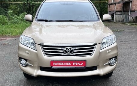 Toyota RAV4, 2010 год, 1 600 000 рублей, 2 фотография