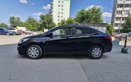 Hyundai Solaris II рестайлинг, 2013 год, 560 000 рублей, 2 фотография