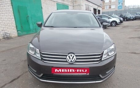 Volkswagen Passat B7, 2013 год, 1 300 000 рублей, 2 фотография