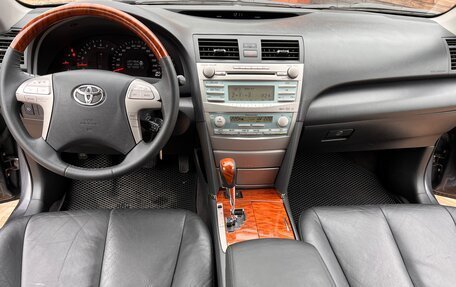 Toyota Camry, 2008 год, 1 350 000 рублей, 14 фотография