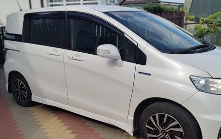 Honda Freed I, 2015 год, 1 320 000 рублей, 6 фотография