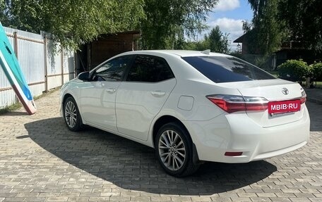 Toyota Corolla, 2018 год, 1 900 000 рублей, 4 фотография