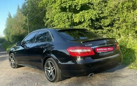 Mercedes-Benz E-Класс, 2010 год, 1 900 000 рублей, 5 фотография