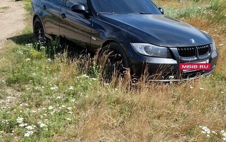 BMW 3 серия, 2005 год, 1 000 000 рублей, 2 фотография