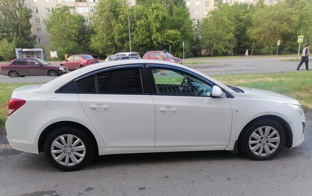 Chevrolet Cruze II, 2013 год, 875 000 рублей, 3 фотография