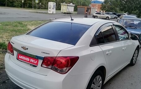 Chevrolet Cruze II, 2013 год, 875 000 рублей, 4 фотография