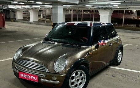 MINI Hatch, 2003 год, 630 000 рублей, 1 фотография