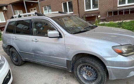 Mitsubishi Outlander III рестайлинг 3, 2004 год, 525 000 рублей, 2 фотография