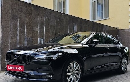 Volvo S90 II рестайлинг, 2017 год, 3 650 000 рублей, 3 фотография