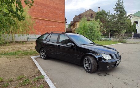 Mercedes-Benz C-Класс, 2006 год, 680 000 рублей, 2 фотография