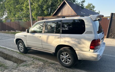 Toyota Land Cruiser 100 рестайлинг 2, 2001 год, 2 000 000 рублей, 6 фотография