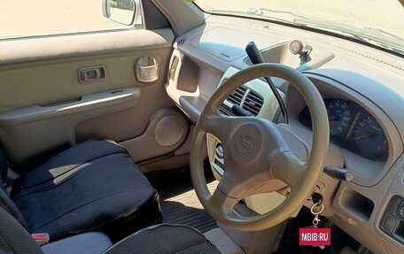 Nissan Cube II, 2001 год, 265 000 рублей, 5 фотография