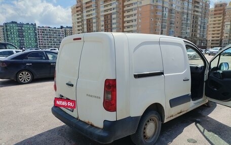 Peugeot Partner II рестайлинг 2, 2011 год, 550 000 рублей, 3 фотография