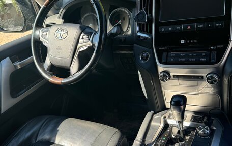 Toyota Land Cruiser 200, 2018 год, 8 500 000 рублей, 6 фотография