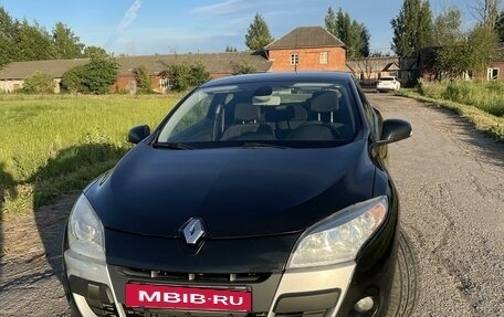 Renault Megane III, 2011 год, 870 000 рублей, 2 фотография