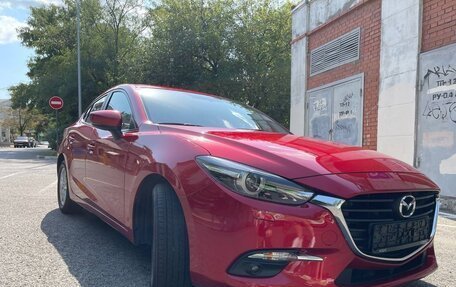 Mazda 3, 2018 год, 1 850 000 рублей, 2 фотография