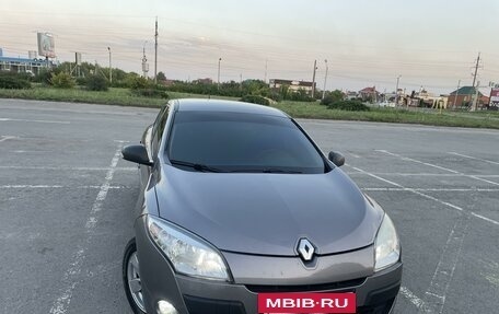 Renault Megane III, 2012 год, 625 000 рублей, 2 фотография