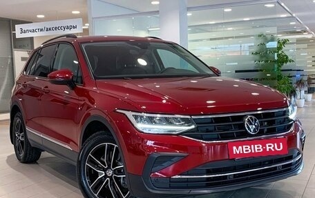 Volkswagen Tiguan II, 2021 год, 3 747 000 рублей, 3 фотография