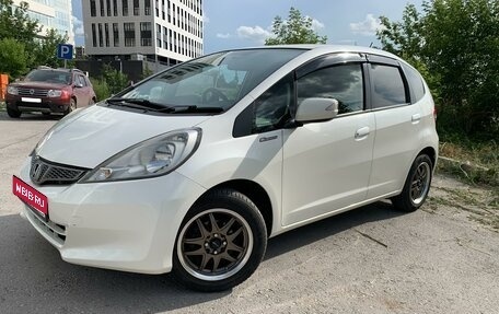 Honda Fit III, 2011 год, 1 050 000 рублей, 1 фотография