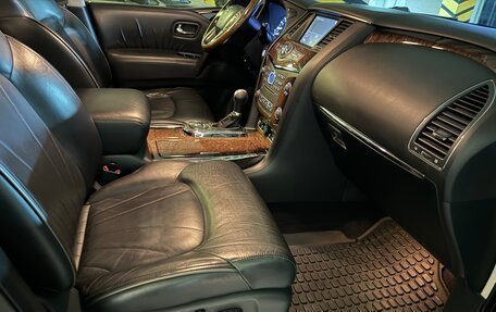 Infiniti QX56, 2011 год, 2 190 000 рублей, 10 фотография