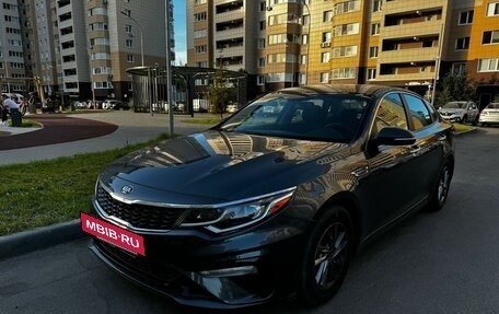 KIA Optima IV, 2019 год, 1 750 000 рублей, 2 фотография