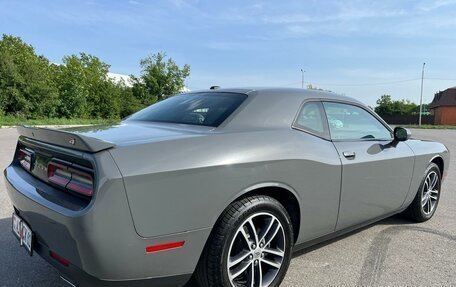 Dodge Challenger III рестайлинг 2, 2019 год, 2 490 000 рублей, 4 фотография