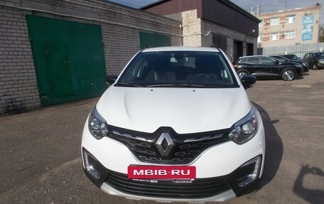 Renault Kaptur I рестайлинг, 2021 год, 1 850 000 рублей, 2 фотография