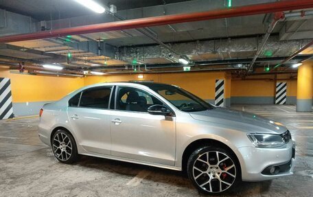 Volkswagen Jetta VI, 2012 год, 800 000 рублей, 5 фотография