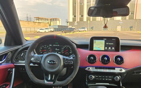 KIA Stinger I, 2018 год, 3 200 000 рублей, 10 фотография