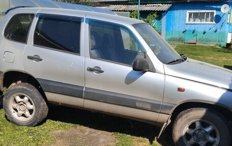 Chevrolet Niva I рестайлинг, 2004 год, 280 000 рублей, 4 фотография