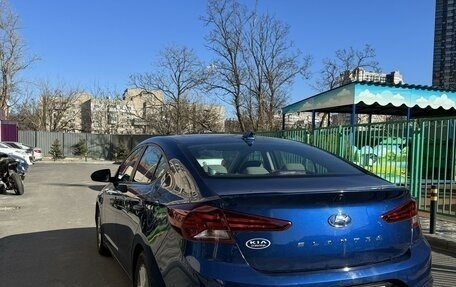 Hyundai Elantra VI рестайлинг, 2019 год, 1 750 000 рублей, 4 фотография