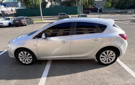 Opel Astra J, 2011 год, 850 000 рублей, 4 фотография