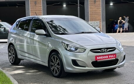 Hyundai Solaris II рестайлинг, 2013 год, 1 100 000 рублей, 4 фотография