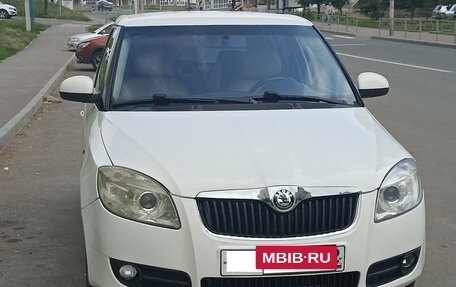 Skoda Fabia II, 2008 год, 690 000 рублей, 2 фотография