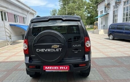 Chevrolet Niva I рестайлинг, 2015 год, 820 000 рублей, 6 фотография