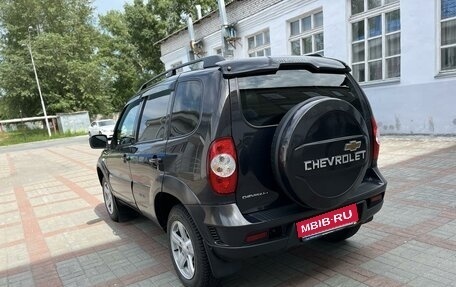 Chevrolet Niva I рестайлинг, 2015 год, 820 000 рублей, 5 фотография