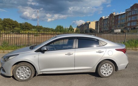 Hyundai Solaris II рестайлинг, 2018 год, 1 400 000 рублей, 2 фотография