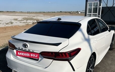 Toyota Camry, 2017 год, 2 650 000 рублей, 7 фотография