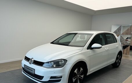 Volkswagen Golf VII, 2014 год, 990 000 рублей, 2 фотография