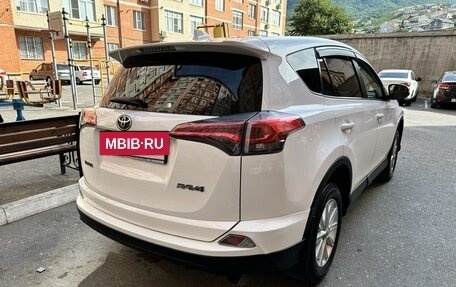 Toyota RAV4, 2018 год, 2 570 000 рублей, 3 фотография