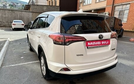 Toyota RAV4, 2018 год, 2 570 000 рублей, 4 фотография