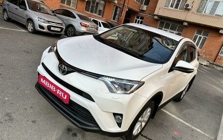 Toyota RAV4, 2018 год, 2 570 000 рублей, 7 фотография