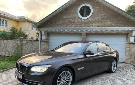 BMW 7 серия, 2012 год, 2 550 000 рублей, 2 фотография